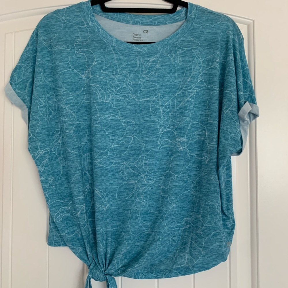 GAP Fit Tshirt- Medium